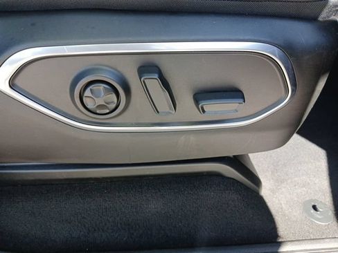 Used 2024 Jeep Wagoneer Series II AWD/4WD image 33