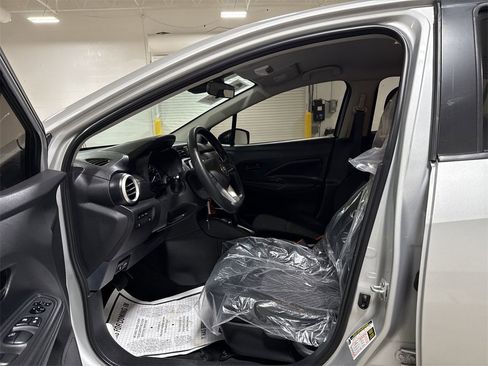 Used 2022 Nissan Versa S image 18