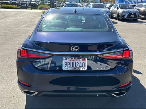 Certified 2025 Lexus ES 350 w/ Premium Package image 5