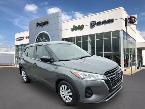 Used 2021 Nissan Kicks S FWD image 1