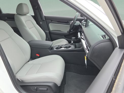 Used 2026 Honda Civic Sport Touring image 22