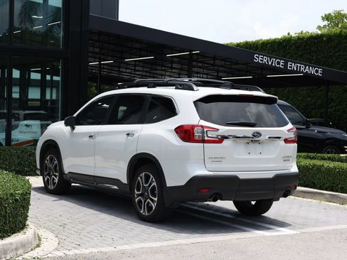 Used 2023 Subaru Ascent Touring AWD/4WD image 5
