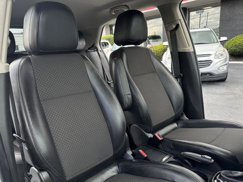Used 2020 Buick Encore Preferred w/ Safety Package FWD image 47