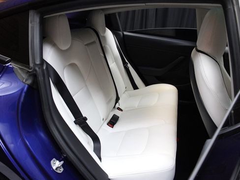 Used 2022 Tesla Model 3 Performance image 48