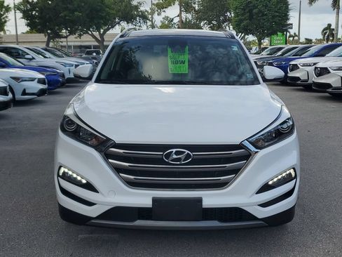 Used 2016 Hyundai Tucson Limited w/ Option Group 03 FWD image 10