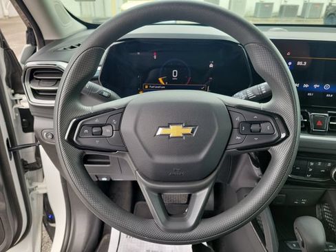 Certified 2025 Chevrolet TrailBlazer LT AWD/4WD image 26