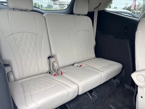Used 2023 Buick Enclave Avenir w/ Trailering Package, 5000 lbs. AWD/4WD image 32