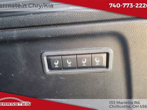 Used 2024 Jeep Wagoneer L Series II w/ Flexible Seating Group AWD/4WD image 29