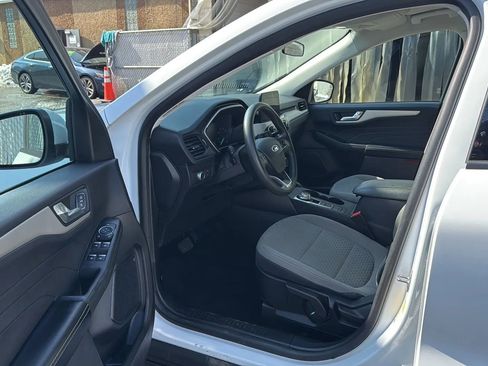 Used 2021 Ford Escape SE image 23