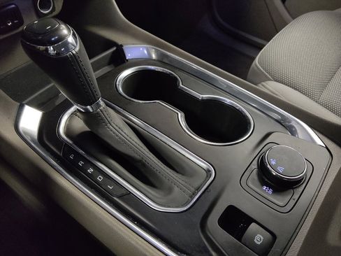 Used 2020 Chevrolet Traverse LT FWD image 26