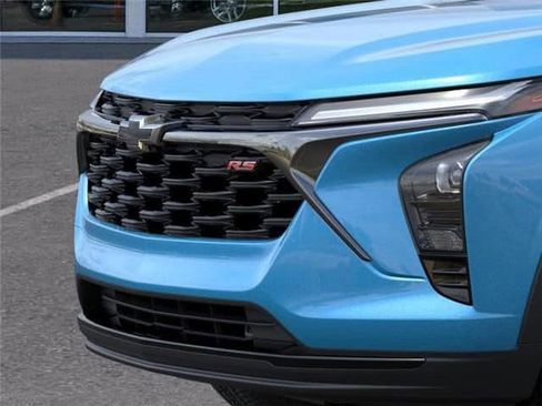 New 2026 Chevrolet Trax RS w/ Sunroof Package FWD image 13
