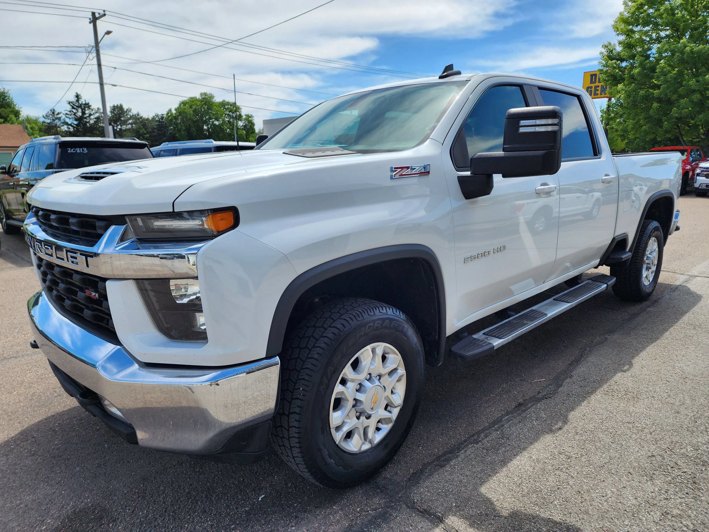 Used 2023 Chevrolet Silverado 2500 LT w/ Convenience Package AWD/4WD image 4