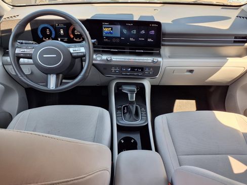 Used 2025 Hyundai Kona SEL AWD/4WD image 8
