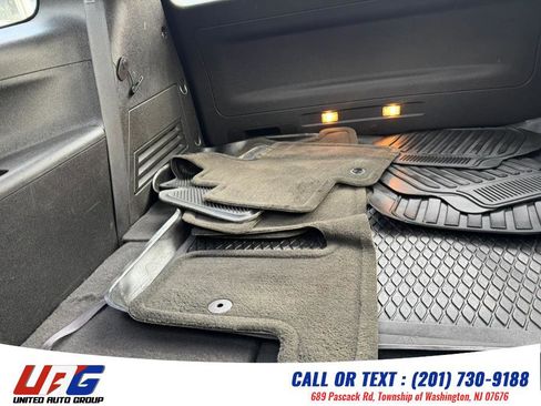 Used 2014 GMC Acadia SLT image 15