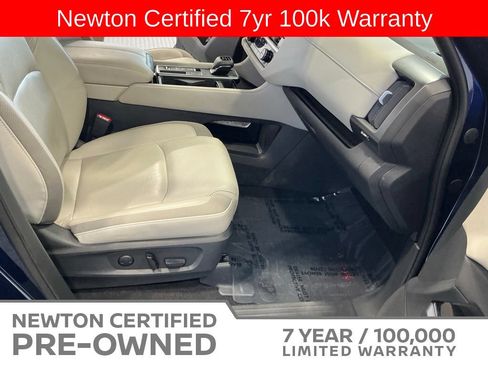 Used 2023 Nissan Pathfinder SL FWD image 15