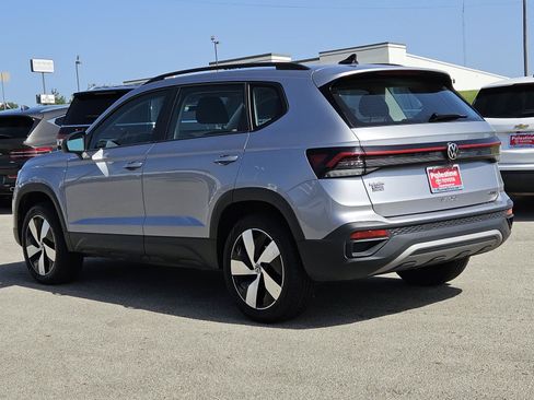 Used 2025 Volkswagen Taos S AWD/4WD image 7