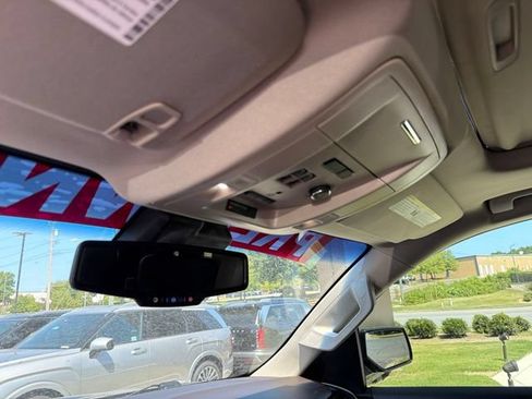 Used 2017 GMC Yukon Denali w/ Open Road Package AWD/4WD image 21