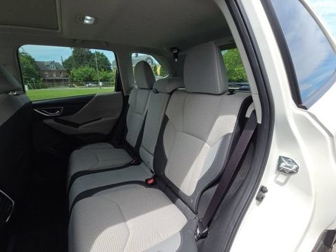 Used 2023 Subaru Forester Premium AWD/4WD image 10