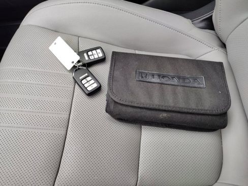 Used 2019 Honda Accord Touring image 22