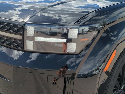 Used 2025 Hyundai Santa Fe Calligraphy AWD/4WD image 9
