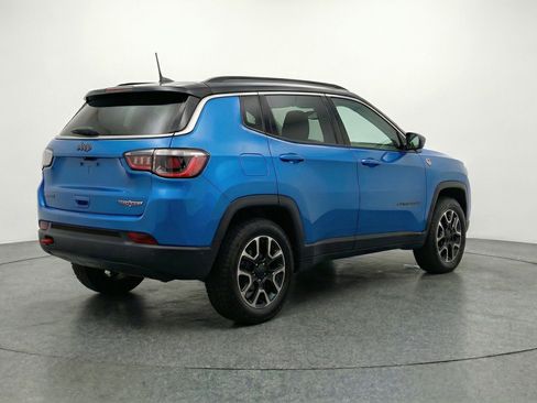 Used 2025 Jeep Compass Trailhawk image 9