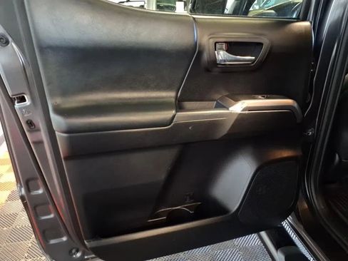 Used 2021 Toyota Tacoma Limited w/ Nightshade Package image 11