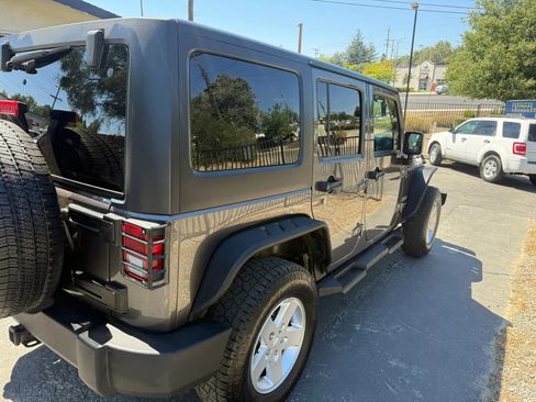 Used 2016 Jeep Wrangler Unlimited Sport w/ Quick Order Package 24S AWD/4WD image 5