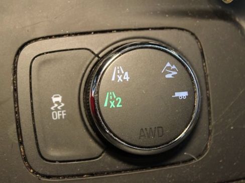 Used 2019 Chevrolet Traverse LT w/ LPO, Blackout Package AWD/4WD image 28