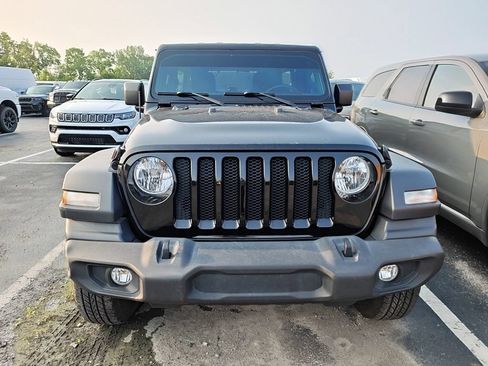 Used 2018 Jeep Wrangler Unlimited Sport S AWD/4WD image 11
