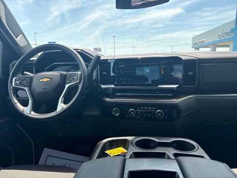 Used 2023 Chevrolet Silverado 1500 LT AWD/4WD image 24