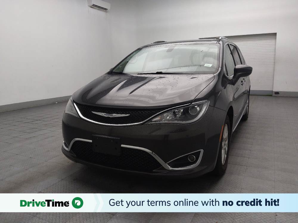Used 2020 Chrysler Pacifica Touring-L FWD image 1