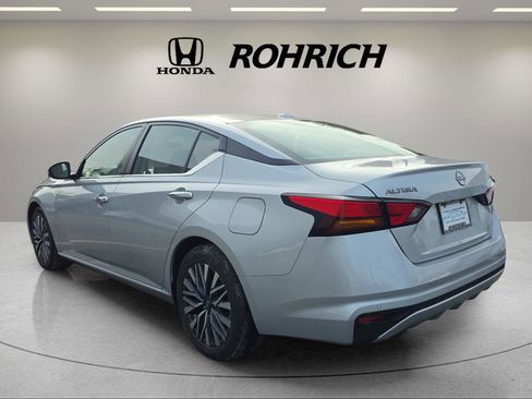 Used 2023 Nissan Altima 2.5 SV image 7