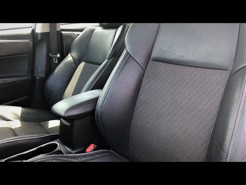 Used 2014 Toyota Corolla LE FWD image 9