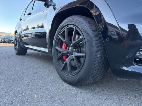 Used 2019 Jeep Grand Cherokee SRT image 13