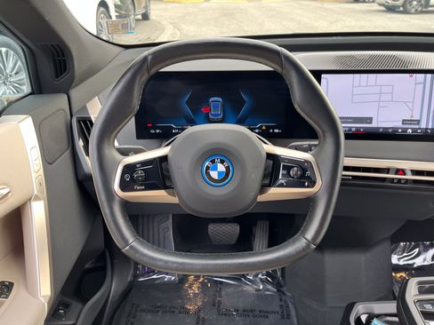 Used 2025 BMW iX xDrive50 AWD/4WD image 20