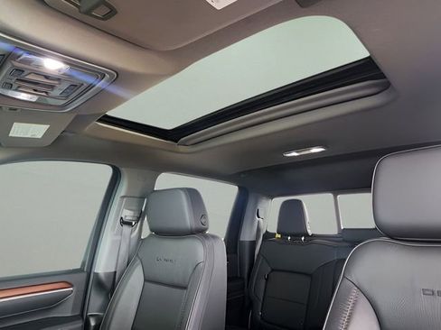 Used 2025 GMC Sierra 3500 Denali w/ Denali Reserve Package image 11