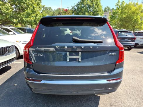 Certified 2025 Volvo XC90 B5 Plus w/ Protection Package Premier AWD/4WD image 4