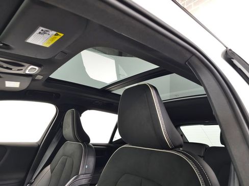 Used 2021 Volvo XC40 T5 R-Design w/ Advanced Package AWD/4WD image 20