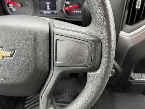 Used 2022 Chevrolet Silverado 1500 Custom image 25