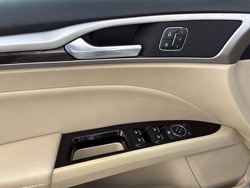 Used 2013 Ford Fusion SE image 14