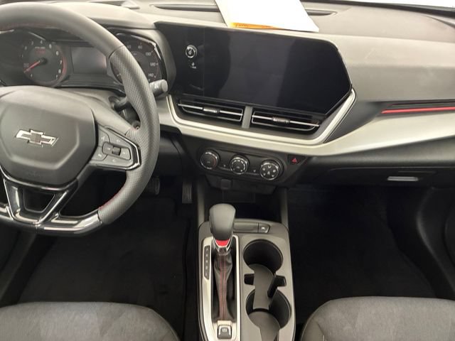Used 2024 Chevrolet Trax RS w/ Sunroof Package FWD image 21
