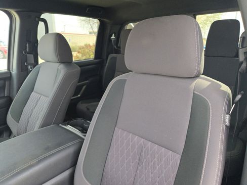 Used 2024 Nissan Titan SV w/ SV Bronze Edition Package image 9