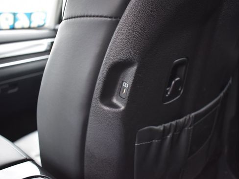 Used 2025 Kia Telluride S AWD/4WD image 21
