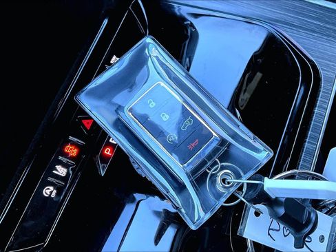 Used 2023 Jeep Wagoneer Series III w/ Premium Group I image 14