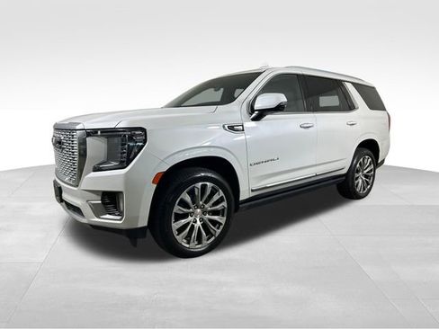 Used 2021 GMC Yukon Denali w/ Denali Premium Package AWD/4WD image 2