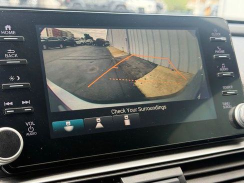 Used 2019 Honda Accord Sport image 13