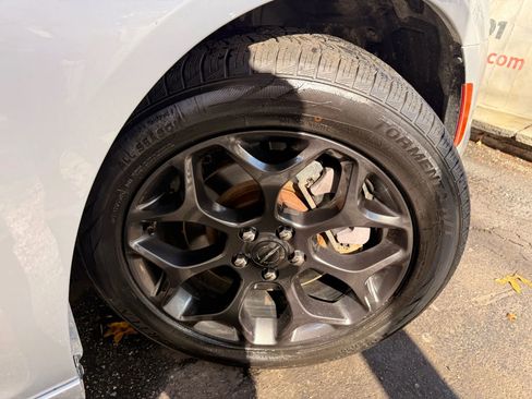 Used 2020 Chrysler 300 S image 48