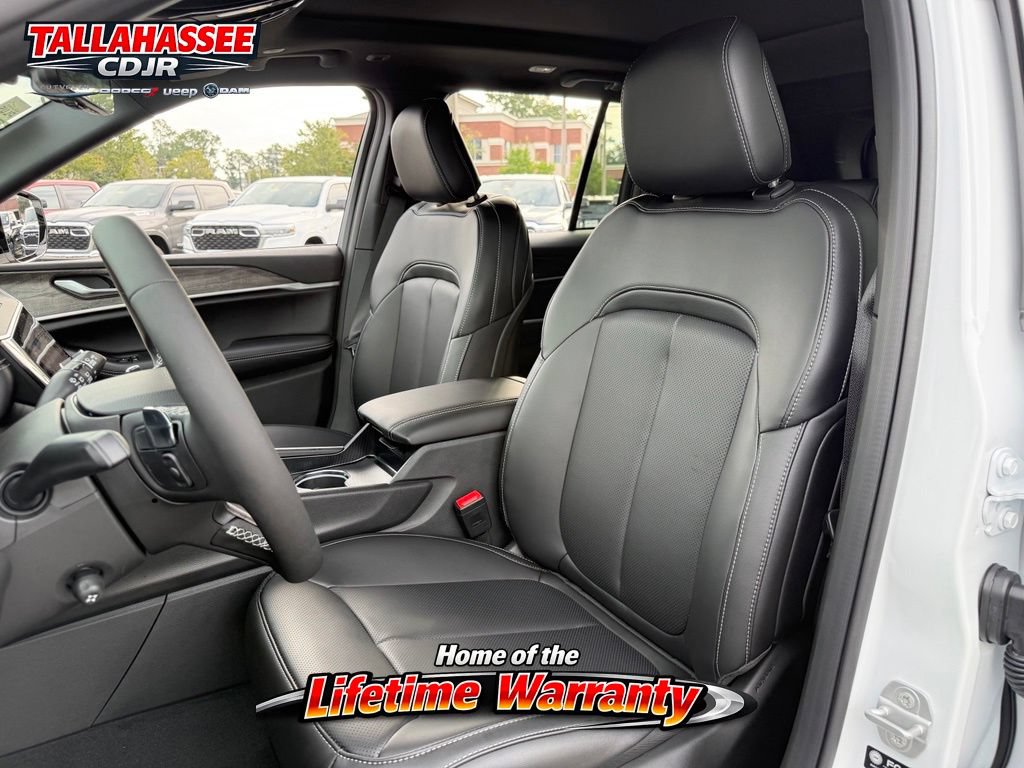 New 2026 Jeep Grand Cherokee Limited RWD image 16