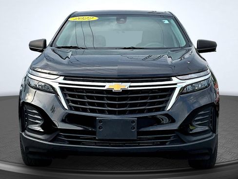 Used 2022 Chevrolet Equinox LS w/ LS Convenience Package AWD/4WD image 2