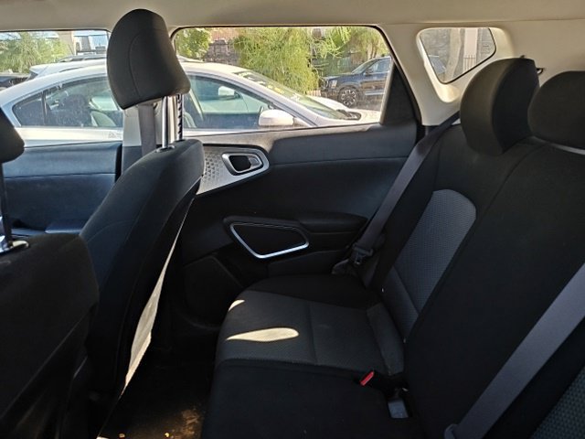 Certified 2022 Kia Soul LX FWD image 20